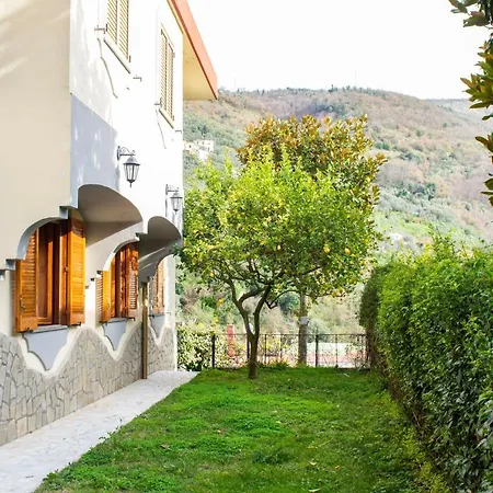 Villa Dei Fiori - Exclusive With Garden In Sorrento Coast *