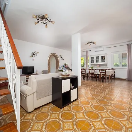 Dei Fiori - Exclusive With Garden In Sorrento Coast Villa *