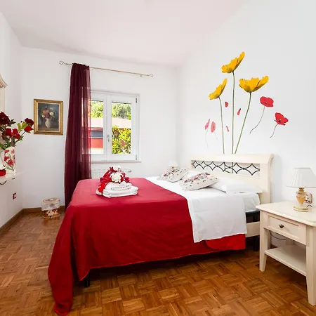 Villa Dei Fiori - Exclusive With Garden In Sorrento Coast Vico Equense
